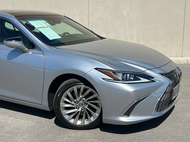 Used 2023 Lexus ES 350 w/ Accessory Package (Z1) FWD image 2