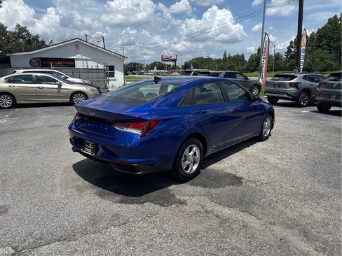 Used 2021 Hyundai Elantra SE FWD image 5