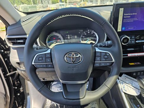 New 2026 Toyota Highlander XLE AWD/4WD image 26