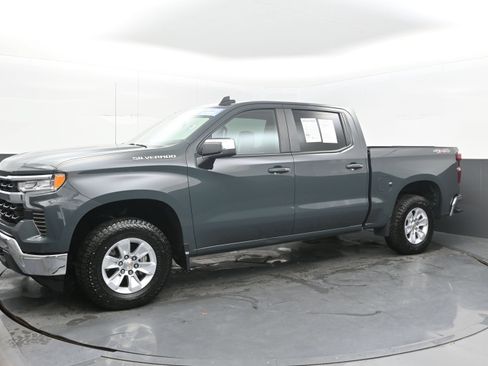 Used 2025 Chevrolet Silverado 1500 LT AWD/4WD image 5