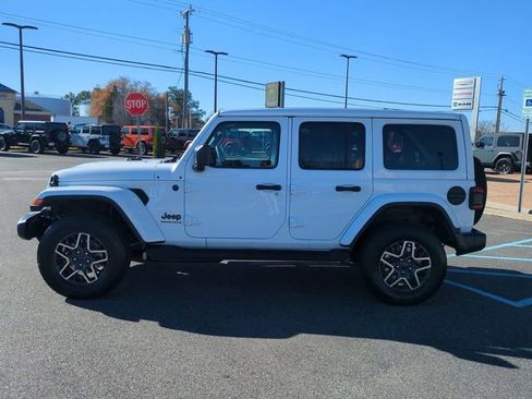 New 2026 Jeep Wrangler Unlimited Sahara AWD/4WD image 7