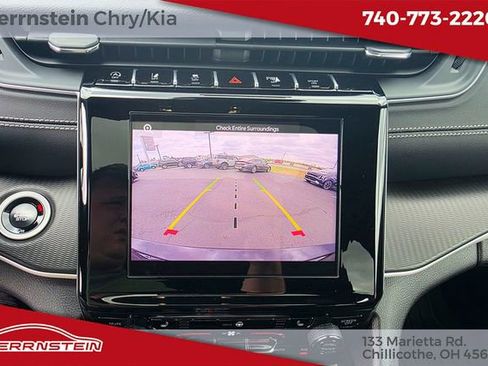 Used 2025 Jeep Grand Cherokee L Altitude image 18