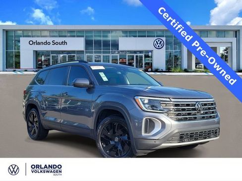 Certified 2024 Volkswagen Atlas SE FWD image 1