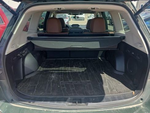 Used 2023 Subaru Forester Touring AWD/4WD image 6