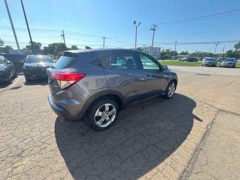 Used 2019 Honda HR-V LX image 17