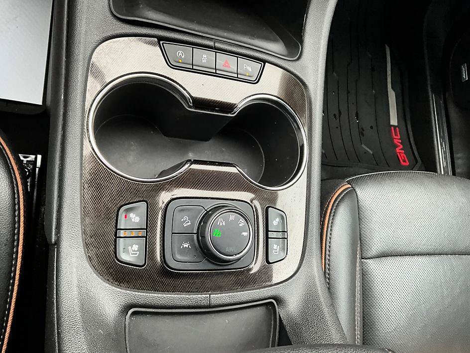 Used 2023 GMC Acadia AT4 w/ Technology Package AWD/4WD image 24