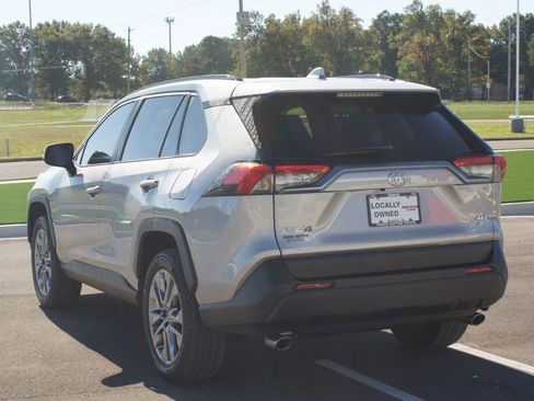 Used 2025 Toyota RAV4 XLE Premium image 16