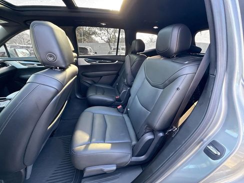 Used 2023 Cadillac XT6 Premium Luxury w/ Technology Package image 27