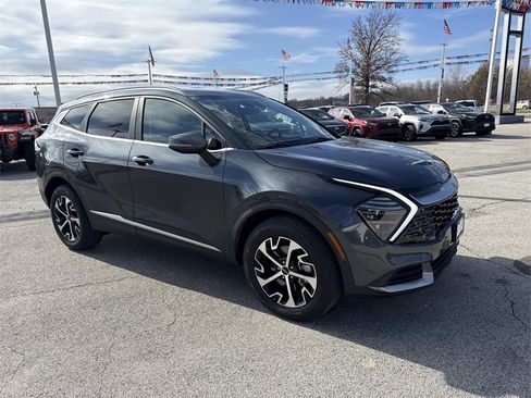 Used 2024 Kia Sportage EX image 8