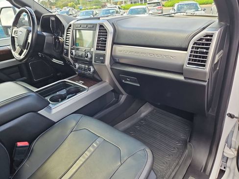 Used 2017 Ford F350 Platinum w/ Platinum Ultimate Package AWD/4WD image 29