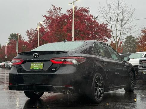 Used 2024 Toyota Camry SE image 5