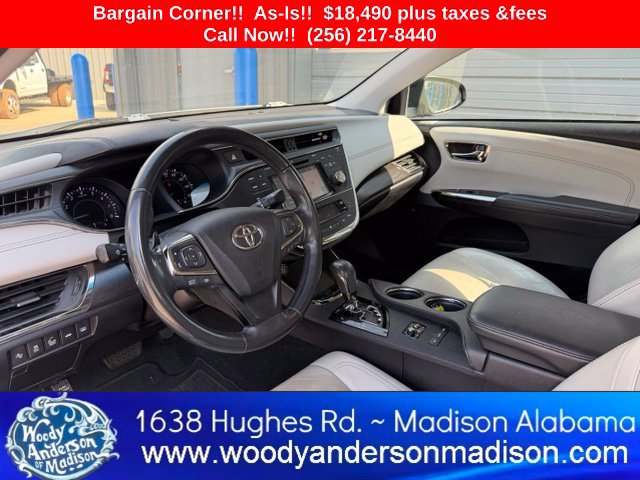 Used 2017 Toyota Avalon Limited w/ Carpet Mat Package FWD image 8