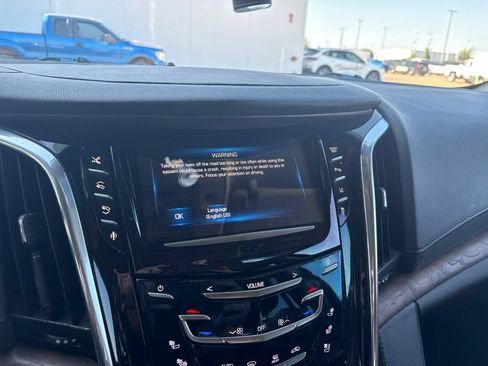 Used 2015 Cadillac Escalade Premium AWD/4WD image 14