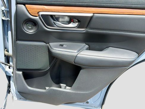 Used 2020 Honda CR-V Touring image 25