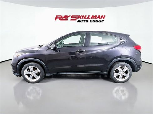 Used 2017 Honda HR-V LX image 4