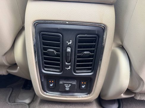 Used 2013 Jeep Grand Cherokee Overland w/ Advance Technology Group RWD image 20