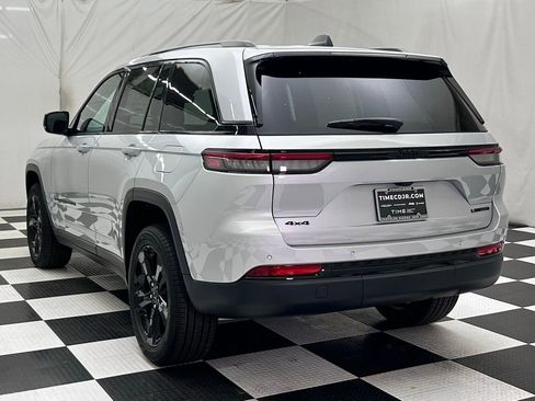 New 2025 Jeep Grand Cherokee Limited w/ Black Appearance Package image 6