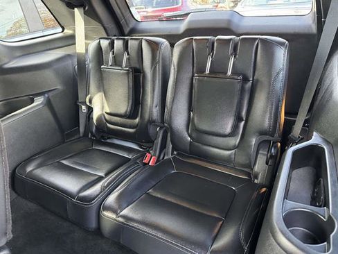 Used 2017 Ford Explorer Limited w/ Equipment Group 301A image 9
