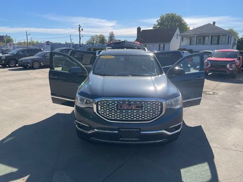 Used 2019 GMC Acadia Denali w/ Technology Package AWD/4WD image 32