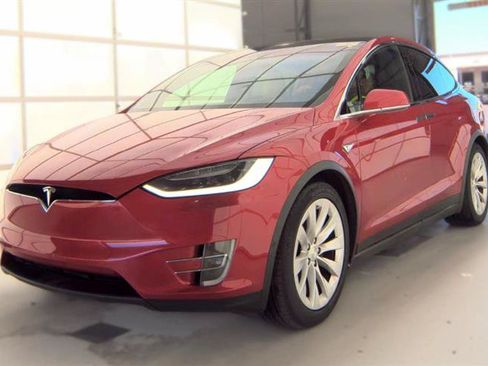 Used 2016 Tesla Model X 90D AWD/4WD image 3