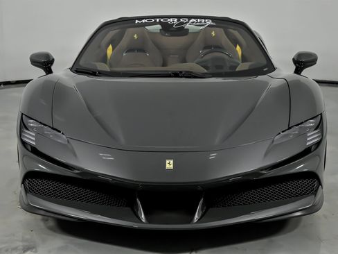 Used 2024 Ferrari SF90 Spider image 4
