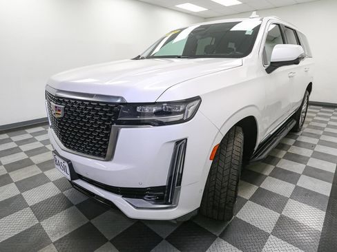 Used 2021 Cadillac Escalade Premium Luxury w/ Performance Package image 4