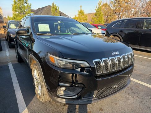 Used 2021 Jeep Cherokee Latitude Plus image 2