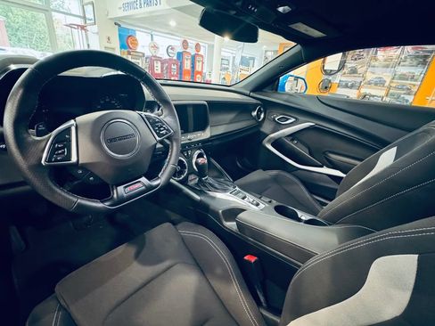 Used 2023 Chevrolet Camaro SS RWD image 7