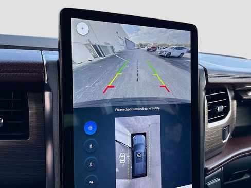 Used 2024 Ford Expedition Limited image 14