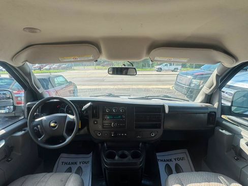 Used 2019 Chevrolet Express 2500 w/ Driver Convenience Package RWD image 9
