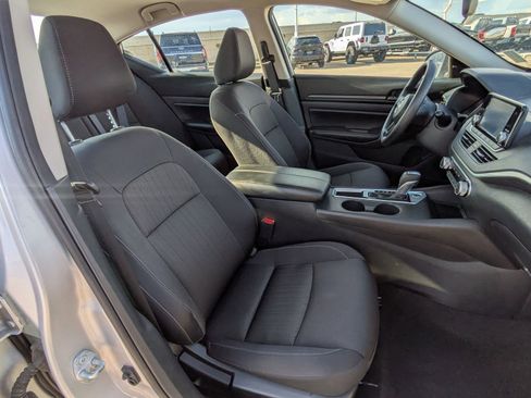 Used 2024 Nissan Altima 2.5 S image 55