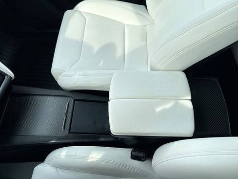 Used 2018 Tesla Model X 75D image 22