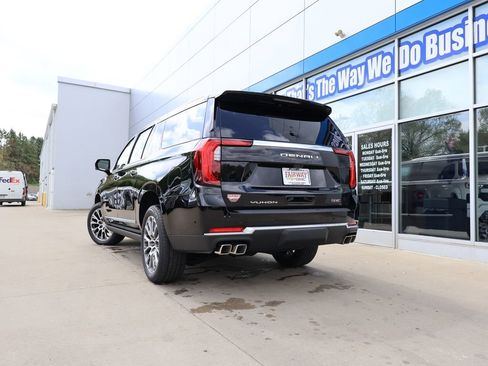 New 2026 GMC Yukon XL Denali w/ Denali Reserve Package AWD/4WD image 48