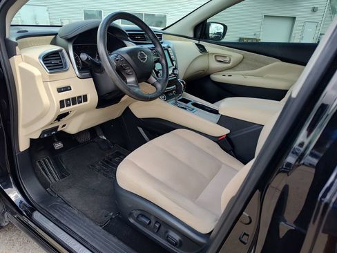 Used 2020 Nissan Murano SV w/ Cargo Package FWD image 2