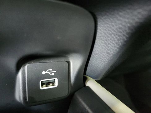 Used 2023 Honda HR-V LX image 24