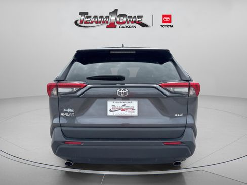 Used 2022 Toyota RAV4 XLE w/ Convenience Package image 6