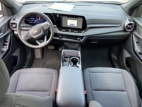 Used 2025 Chevrolet Equinox LT image 48