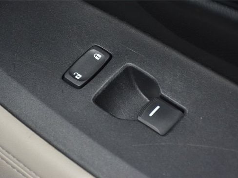 Used 2023 Honda HR-V LX image 31