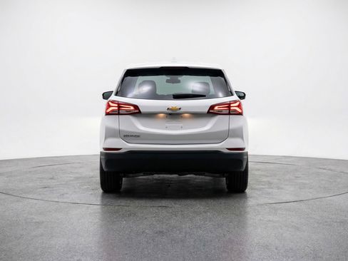 Used 2025 Chevrolet Equinox LT image 7