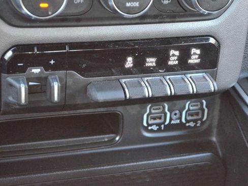 Used 2022 RAM 1500 Big Horn image 29