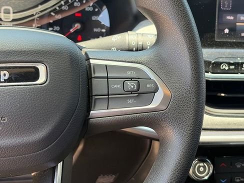Used 2025 Jeep Compass Sport AWD/4WD image 22