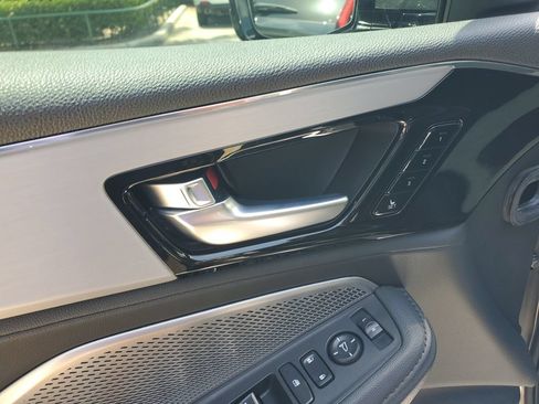 Used 2024 Acura MDX SH-AWD image 23
