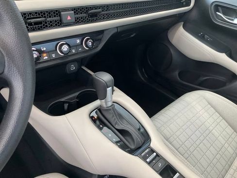 Certified 2025 Honda HR-V LX image 11