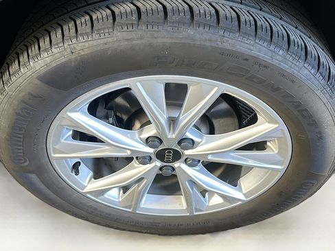 Used 2025 Audi Q3 2.0T Premium AWD/4WD image 11
