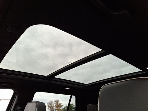 Used 2021 GMC Yukon SLT w/ SLT Luxury Plus Package image 21