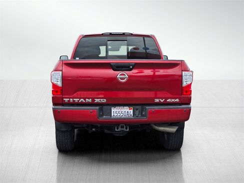 Used 2019 Nissan Titan SV w/ SV Convenience Package image 5