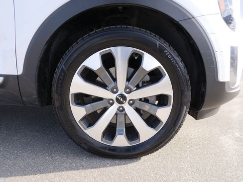 Used 2022 Kia Telluride S image 10