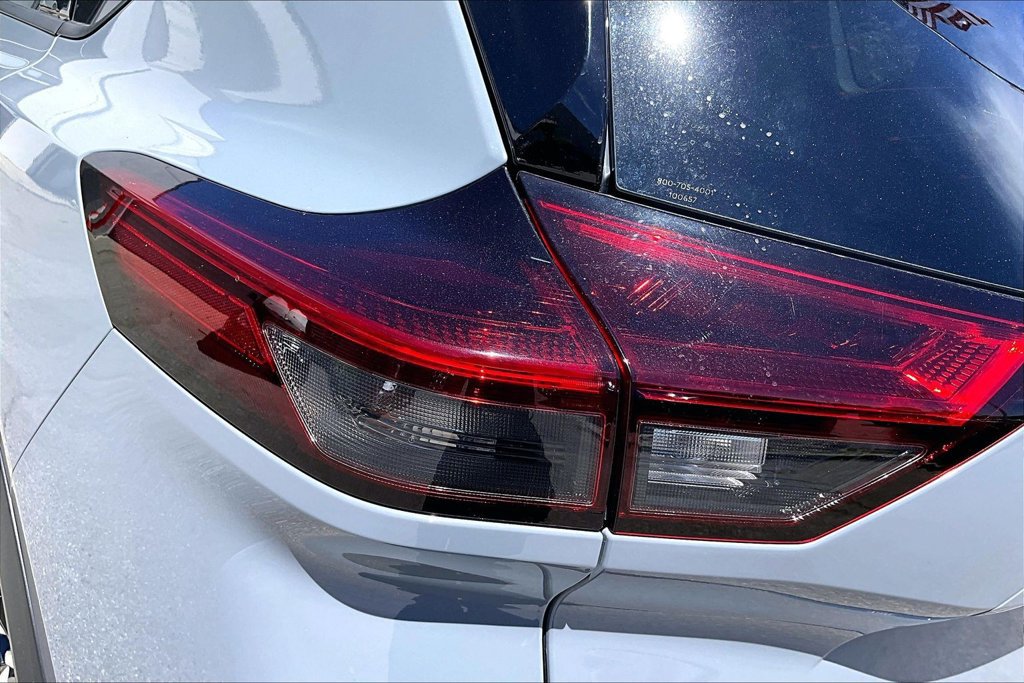 Used 2022 Nissan Rogue SL w/ SL Premium Package FWD image 23