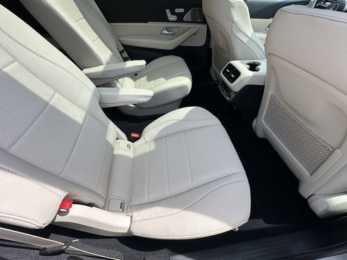 New 2026 Mercedes-Benz GLS 450 4MATIC image 18