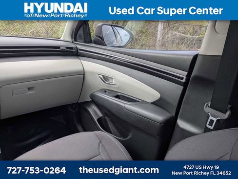 Used 2024 Hyundai Tucson SE image 16